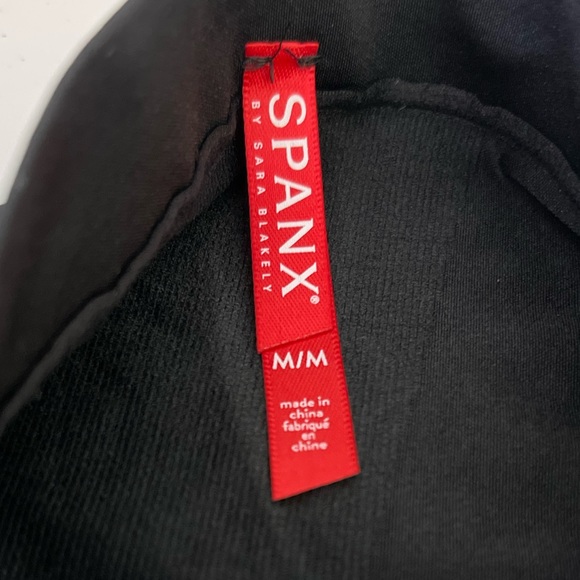 Spanx High-Waisted Mid-Thigh Shorts Black Size Medium - Picture 4 of 4